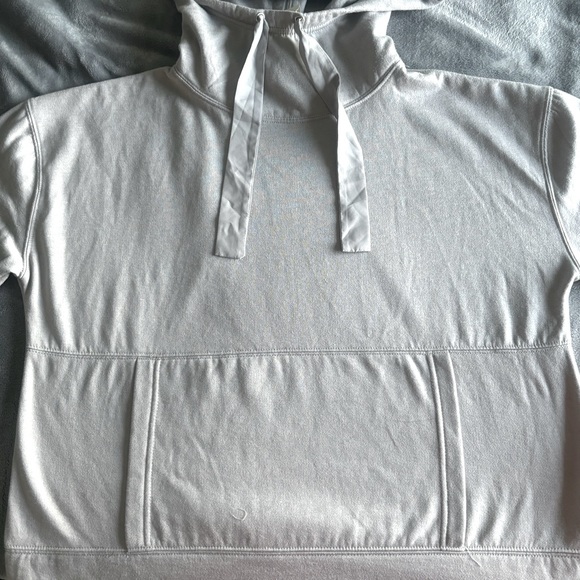 NWT GREY CROPPED HOODIE - Picture 8 of 8